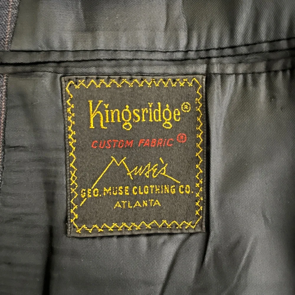 1980s Kingsridge Suit Mens 42R 36W Navy Blue Pinstripe Vintage Wool 2-Button